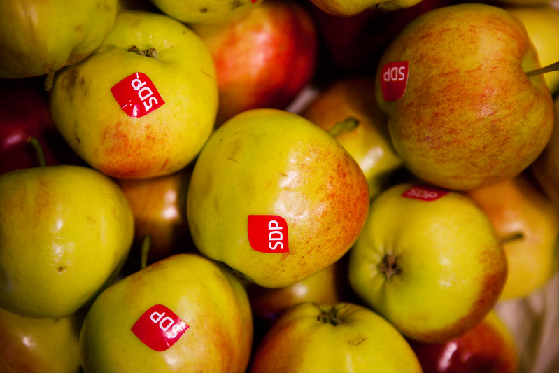 Omenoita, joissa SDP-tarra
